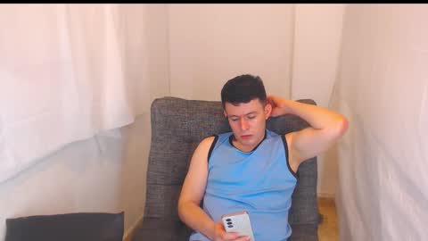 lian_eathan online show from 16, 1, 2026