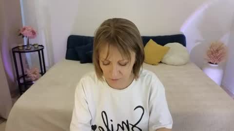 LianaNova online show from 15, 7, 2026