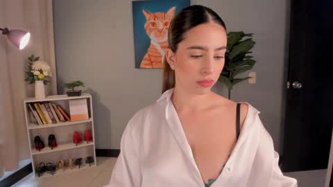 Lia online show from 6, 4, 2026