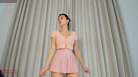 Snapshot of liavee chatting on 23, 1, 2025 Lia online show from 23, 1, 2025