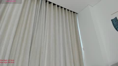 Snapshot of liavee chatting on 19, 2, 2025 Lia online show from 19, 2, 2025