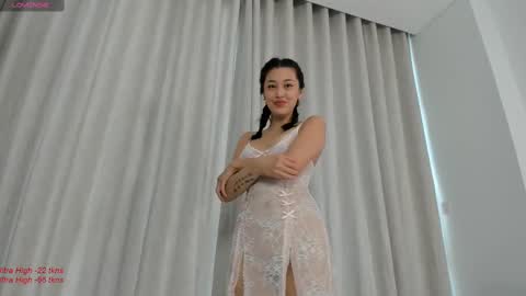 Snapshot of liavee chatting on 21, 2, 2025 Lia online show from 21, 2, 2025