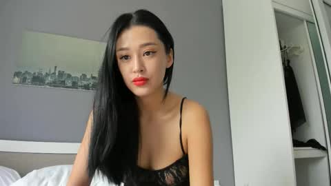 Snapshot of liavee chatting on 12, 11, 2025 Lia online show from 12, 11, 2025