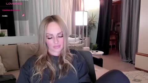 Snapshot of libby_nora chatting on 2, 12, 2024 Libby online show from 2, 12, 2024