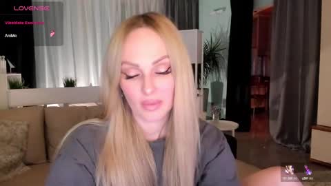 Snapshot of libby_nora chatting on 10, 12, 2024 Libby online show from 10, 12, 2024