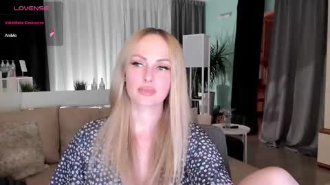 Snapshot of libby_nora chatting on 15, 12, 2024 Libby online show from 15, 12, 2024