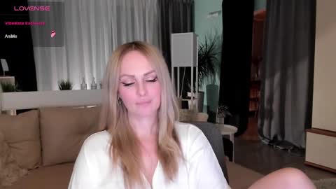 Snapshot of libby_nora chatting on 20, 12, 2024 Libby online show from 20, 12, 2024