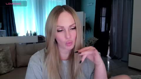 Snapshot of libby_nora chatting on 12, 2, 2025 Libby online show from 12, 2, 2025