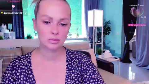 Snapshot of libby_nora chatting on 14, 9, 2025 Libby online show from 14, 9, 2025