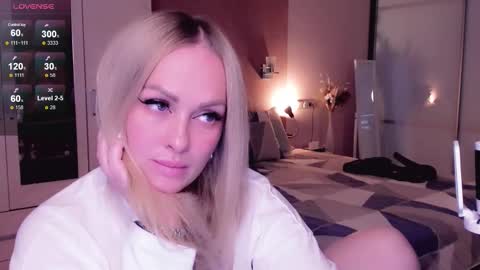 Snapshot of libby_nora chatting on 7, 10, 2025 Libby online show from 7, 10, 2025