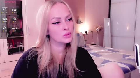 Snapshot of libby_nora chatting on 8, 10, 2025 Libby online show from 8, 10, 2025