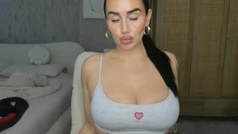 Snapshot of libbyloveheartx chatting on 15, 11, 2025 Libby online show from 15, 11, 2025