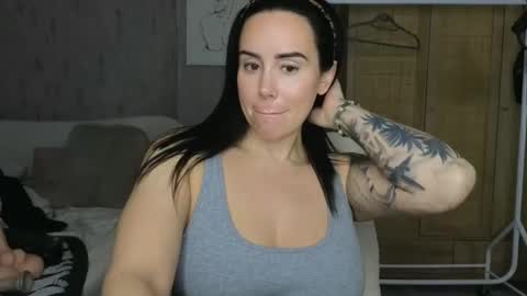 Snapshot of libbyloveheartx chatting on 23, 11, 2025 Libby online show from 23, 11, 2025