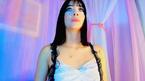Valentina Hall online show from 3, 5, 2026