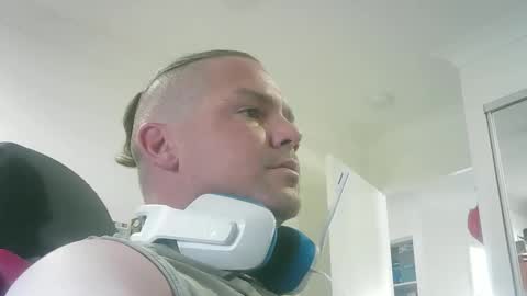 lickitwell29 online show from 15, 4, 2026