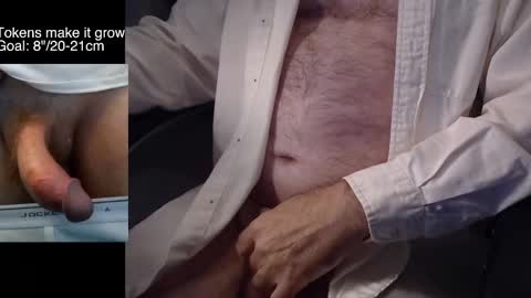 Snapshot of liebestool008 chatting on 26, 10, 2025 8curve online show from 26, 10, 2025