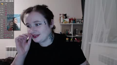 light_lunaa online show from 14, 2, 2025