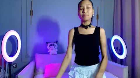 Lihn Pham online show from 17, 12, 2025