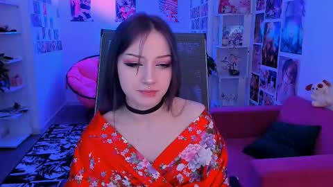 Snapshot of lii_luu chatting on 5, 10, 2025 LiLu online show from 5, 10, 2025