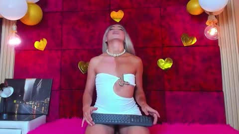 Snapshot of liiacollins chatting on 19, 11, 2025 liiacollins online show from 19, 11, 2025