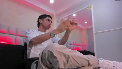 L I I A M online show from 20, 2, 2025