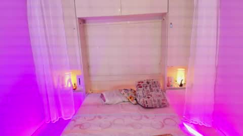         online show from 10, 2, 2025