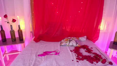         online show from 14, 2, 2025