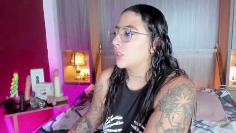 Snapshot of liiavega chatting on 5, 3, 2025 online show from 5, 3, 2025