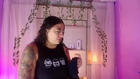         online show from 15, 9, 2025