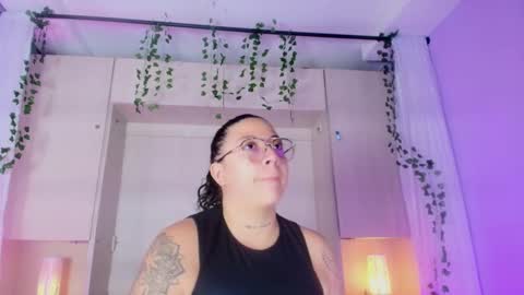 Snapshot of liiavega chatting on 16, 9, 2025 online show from 16, 9, 2025