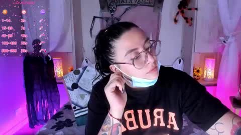 Snapshot of liiavega chatting on 22, 10, 2025 online show from 22, 10, 2025