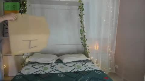 Snapshot of liiavega chatting on 15, 12, 2025 online show from 15, 12, 2025