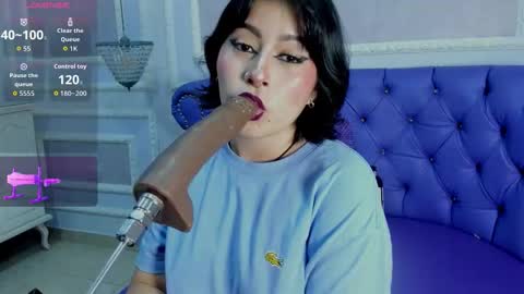 Snapshot of liily_hot chatting on 5, 12, 2025 LIILY online show from 5, 12, 2025