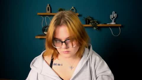 lika_pop online show from 24, 11, 2025