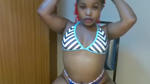 Snapshot of lil__cupcake chatting on 14, 7, 2026 lil__cupcake online show from 14, 7, 2026