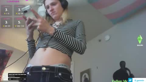 Snapshot of lil_gem chatting on 28, 2, 2026 lil gemmie online show from 28, 2, 2026