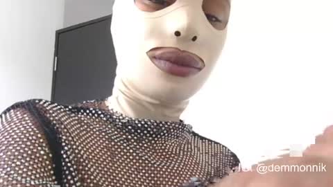 Snapshot of lil_ith chatting on 10, 7, 2026 Lilith online show from 10, 7, 2026