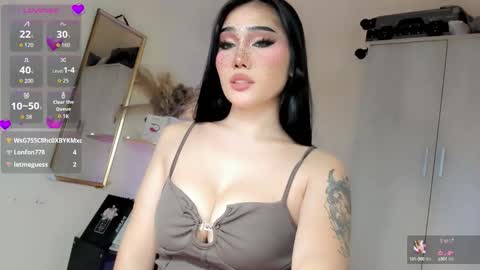 Snapshot of lil_m1ss_silly chatting on 9, 10, 2025 Miss Lily online show from 9, 10, 2025