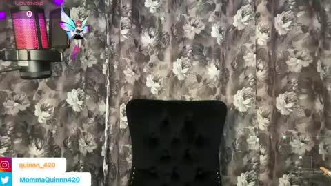 Snapshot of lil_momma422 chatting on 4, 11, 2025 MOMMA LUV online show from 4, 11, 2025