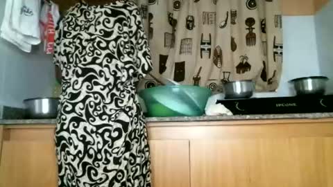 Snapshot of lil_paula chatting on 18, 6, 2026 serenity online show from 18, 6, 2026