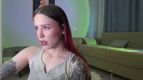 Snapshot of lil_reya chatting on 3, 11, 2025 INST Lil happines s online show from 3, 11, 2025