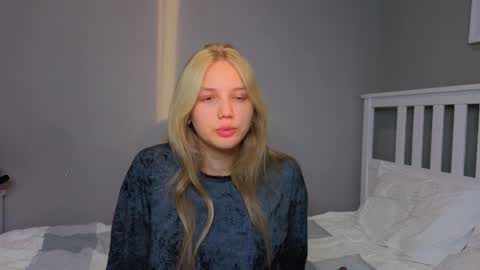 Snapshot of lil_tasty33 chatting on 14, 10, 2025 Emma online show from 14, 10, 2025