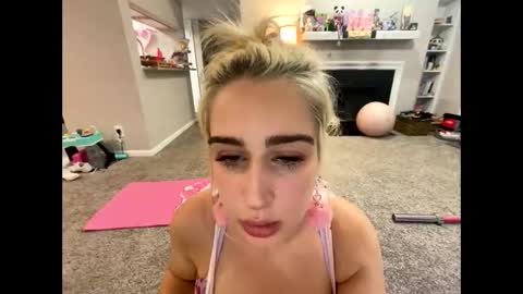 Pink mink online show from 14, 2, 2026