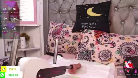   online show from 4, 12, 2025