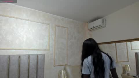 lila bailey  online show from 1, 3, 2025