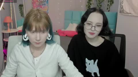 Snapshot of lilac_muse chatting on 15, 5, 2026 Lili online show from 15, 5, 2026