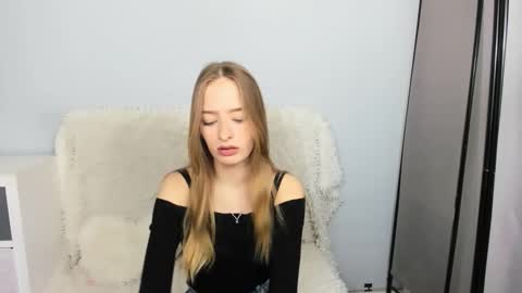 LiliaDesire online show from 17, 11, 2025