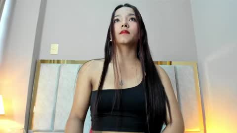 Lila Ross online show from 24, 4, 2026