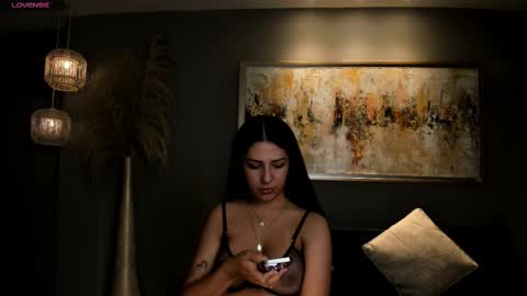 Lila West online show from 23, 2, 2025