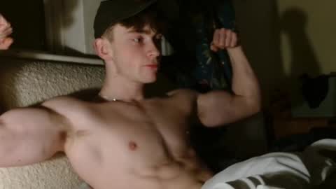 Snapshot of lilbearxxxx chatting on 16, 2, 2025 lilbearxxxx online show from 16, 2, 2025